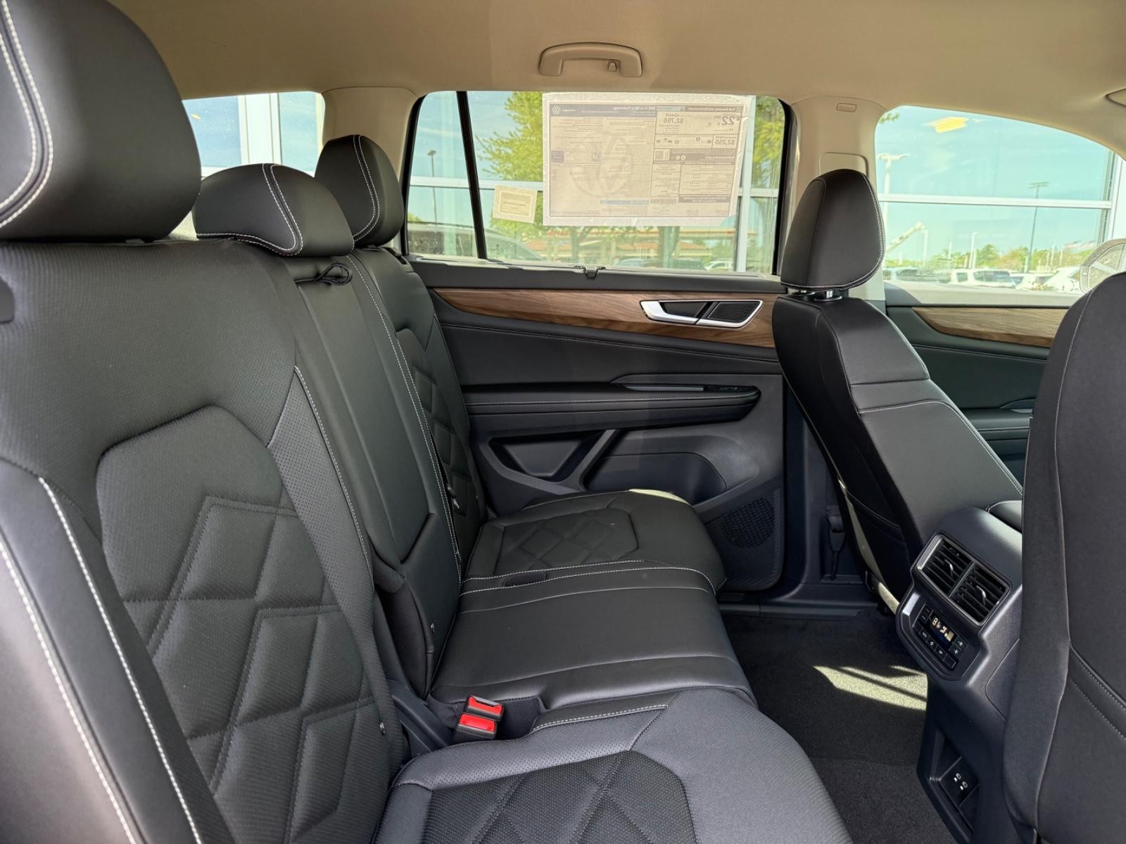 Volkswagen Atlas Vehicle Image 05