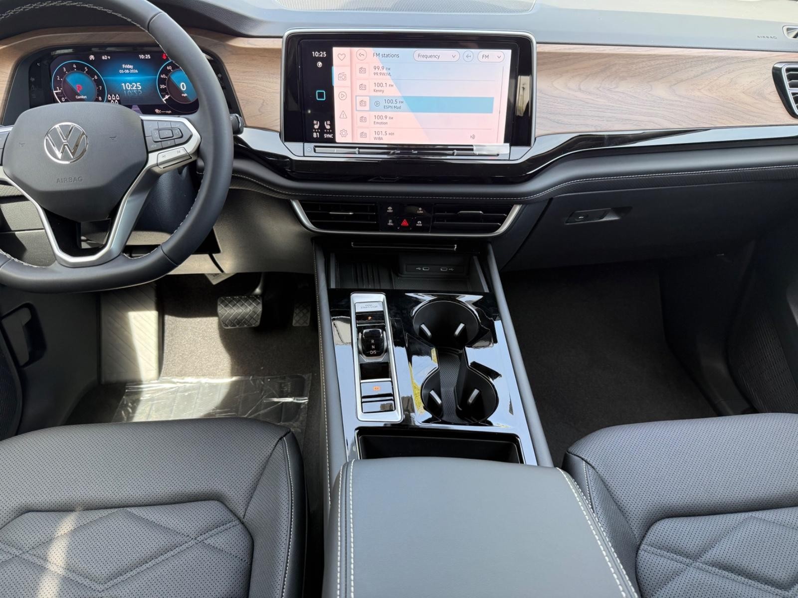 Volkswagen Atlas Vehicle Image 07