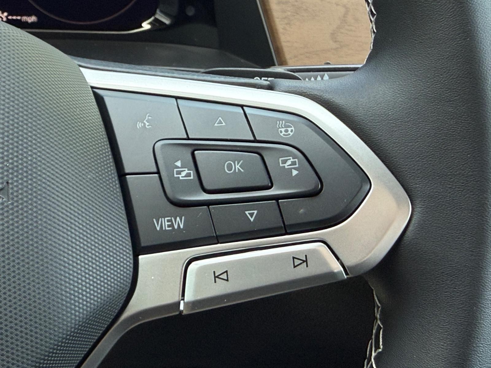 Volkswagen Atlas Vehicle Image 13