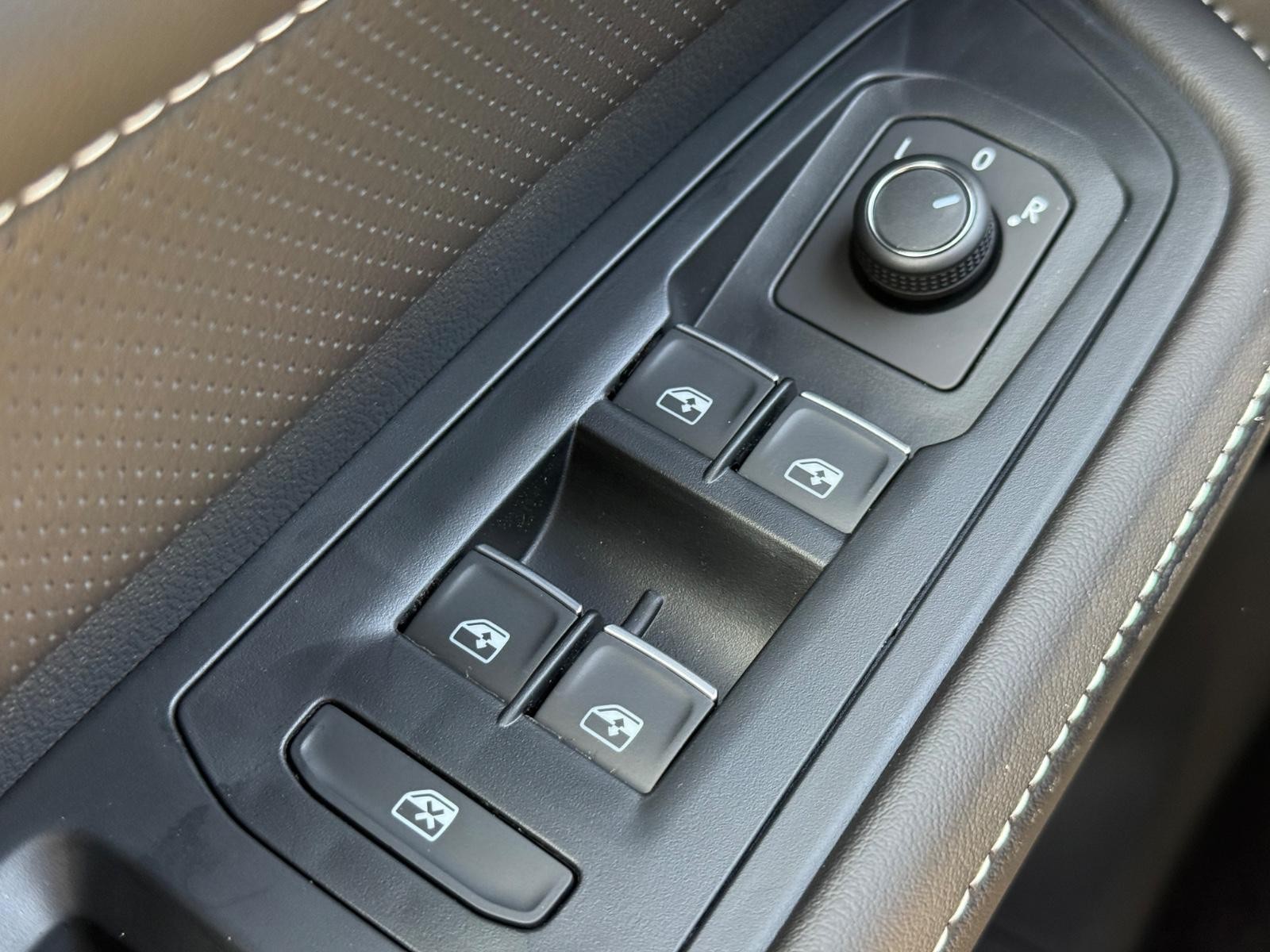 Volkswagen Atlas Vehicle Image 16