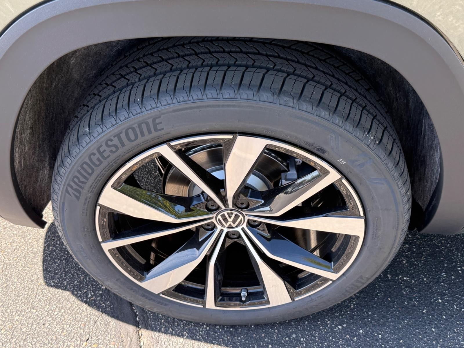 Volkswagen Atlas Vehicle Image 04