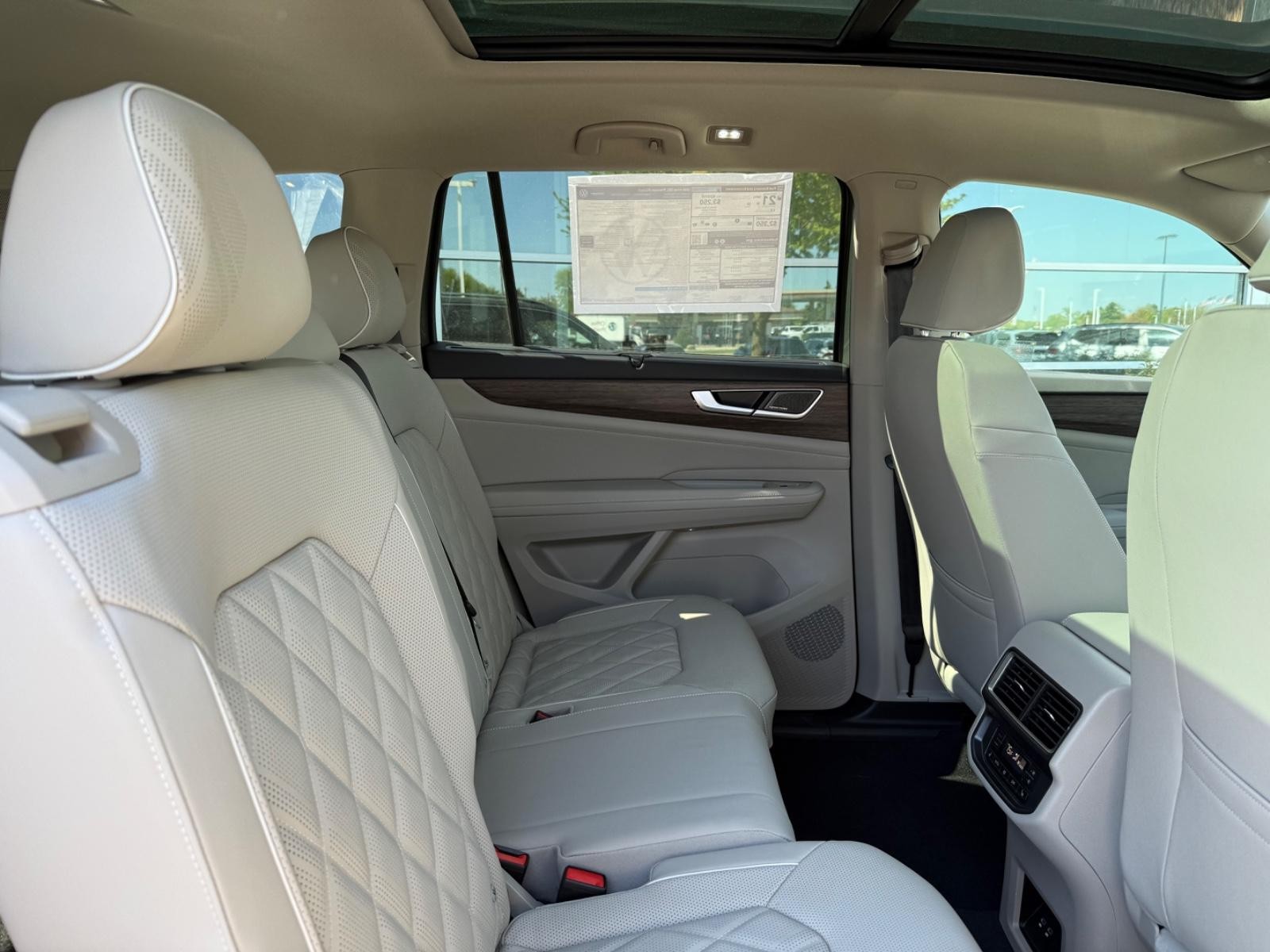 Volkswagen Atlas Vehicle Image 05