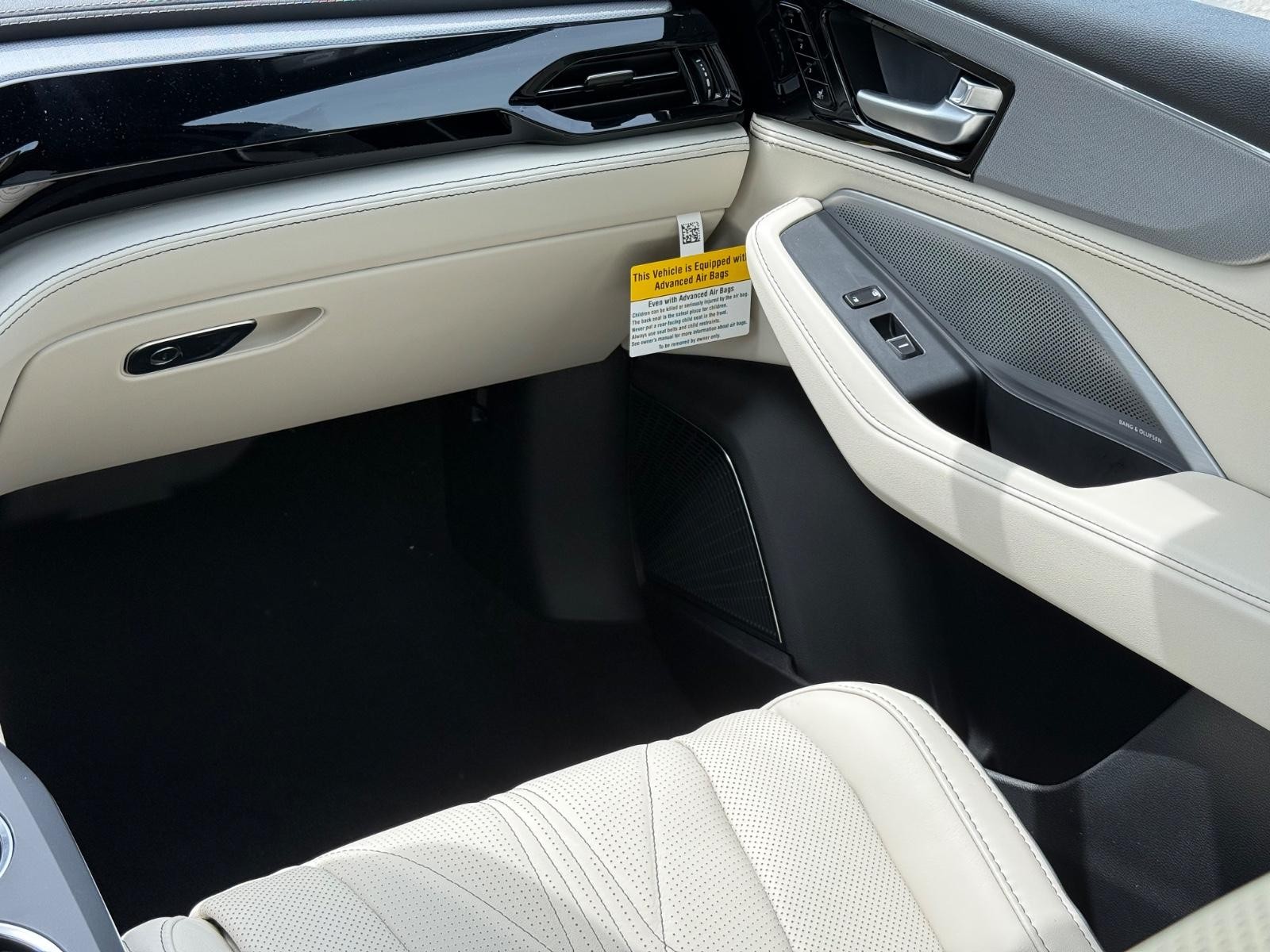Acura MDX Vehicle Image 10