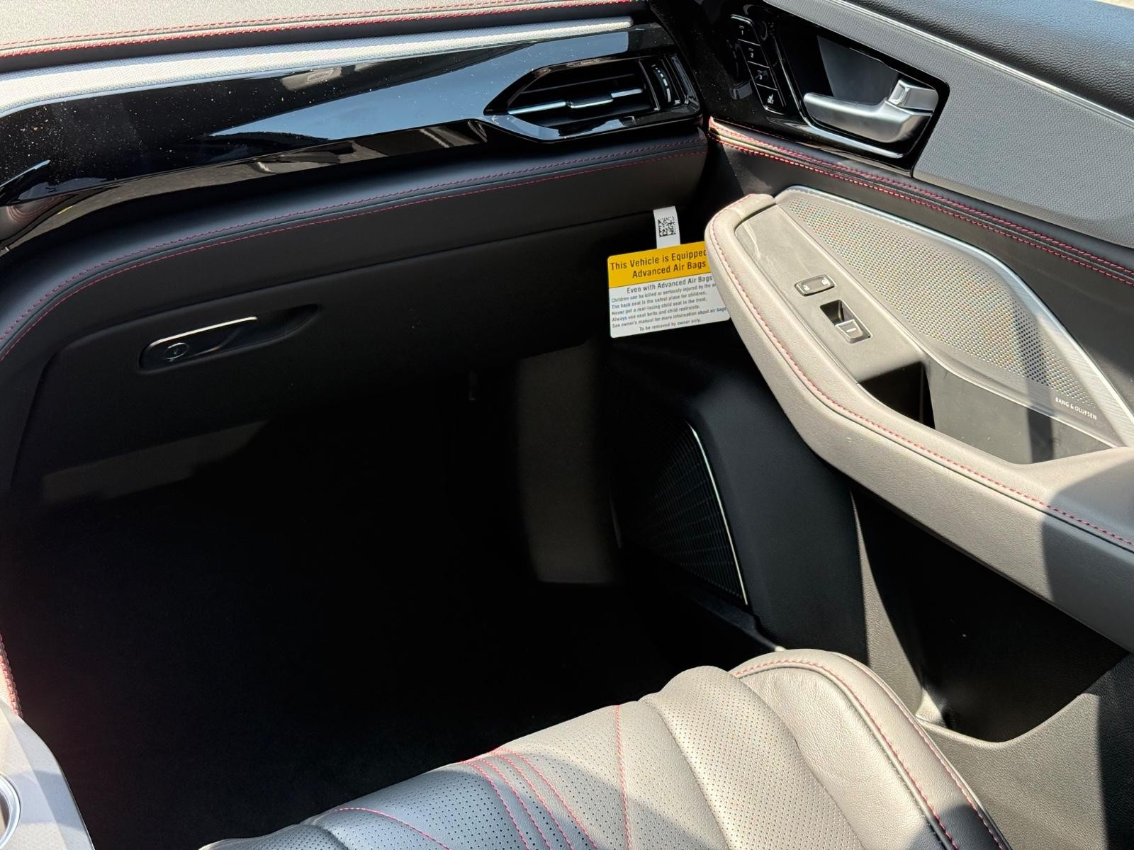 Acura MDX Vehicle Image 10