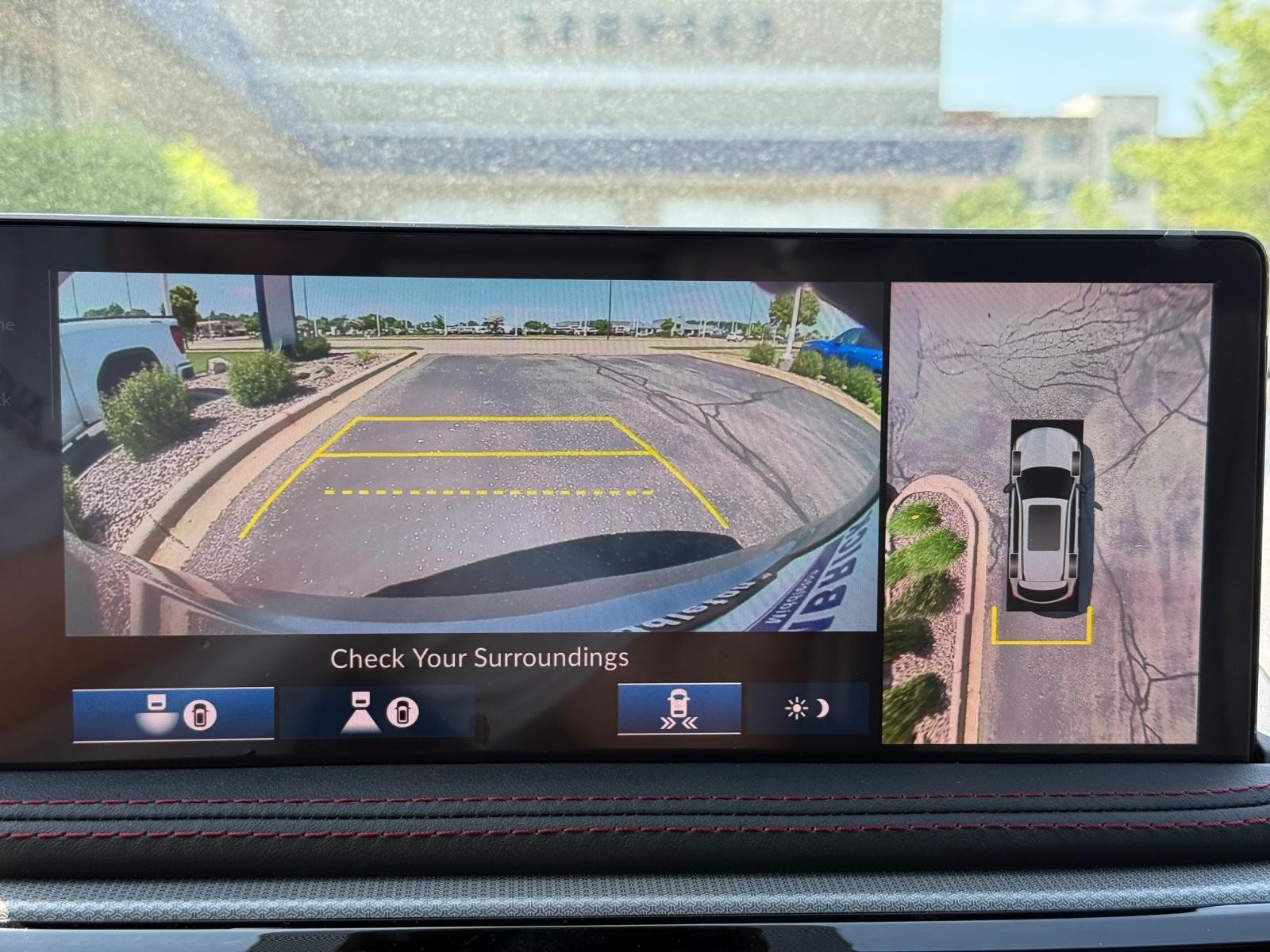 Acura MDX Vehicle Image 14
