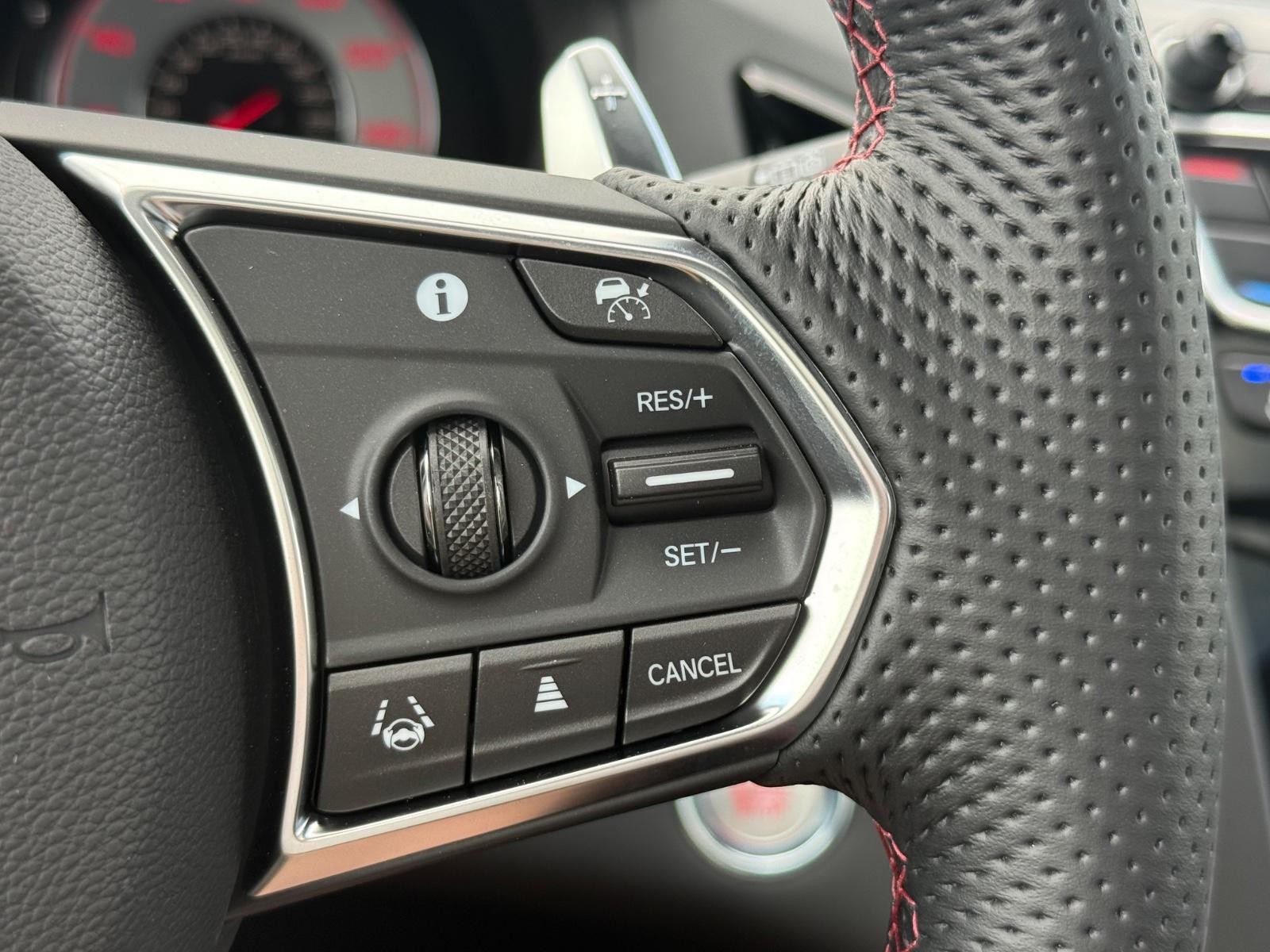 Acura RDX Vehicle Image 13
