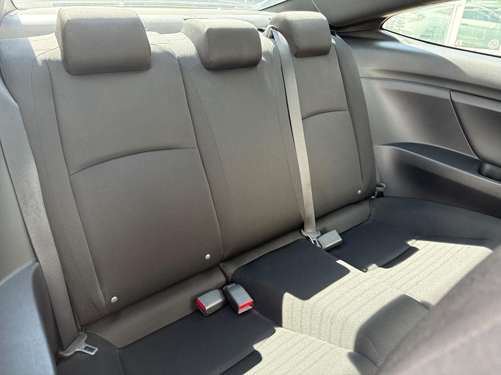 Honda Civic Si Coupe Vehicle Image 10