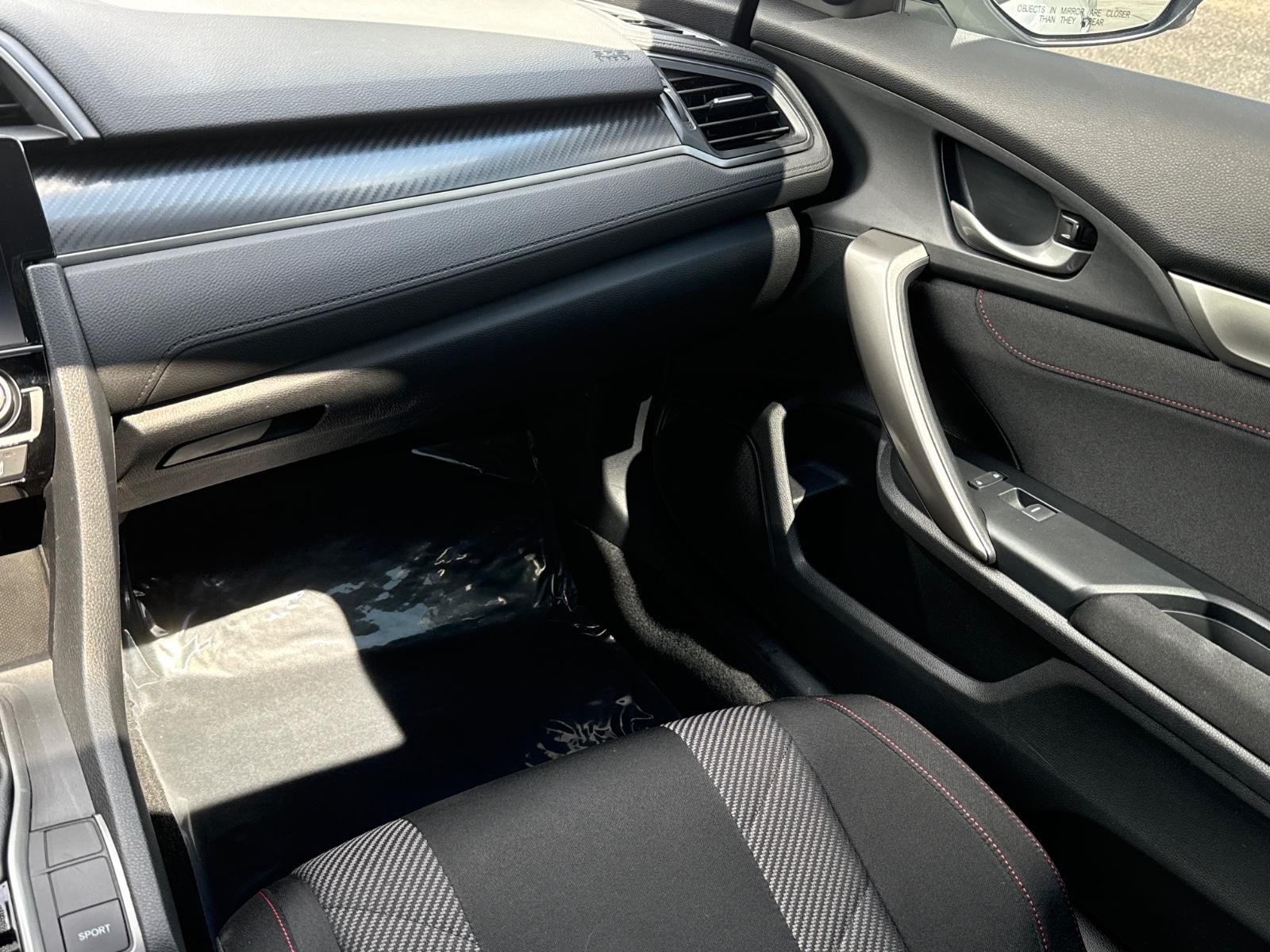 Honda Civic Si Coupe Vehicle Image 15