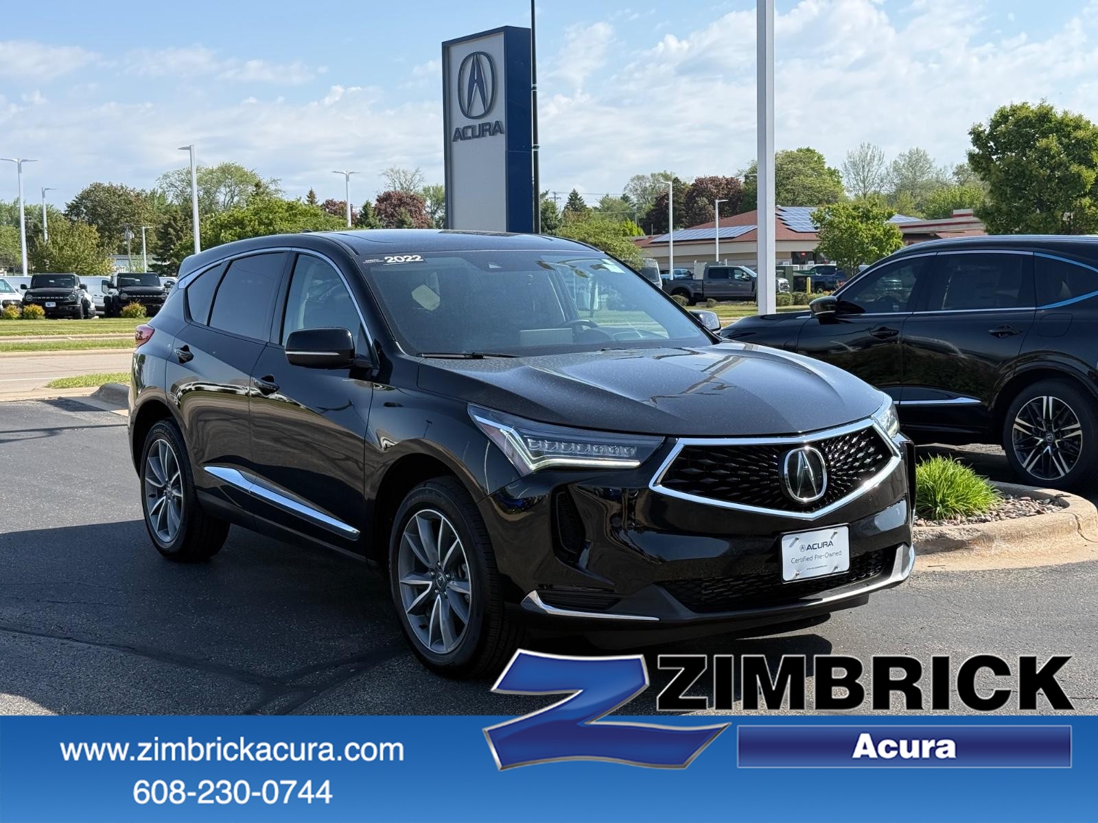 Acura RDX Vehicle Full-screen Gallery Image 01