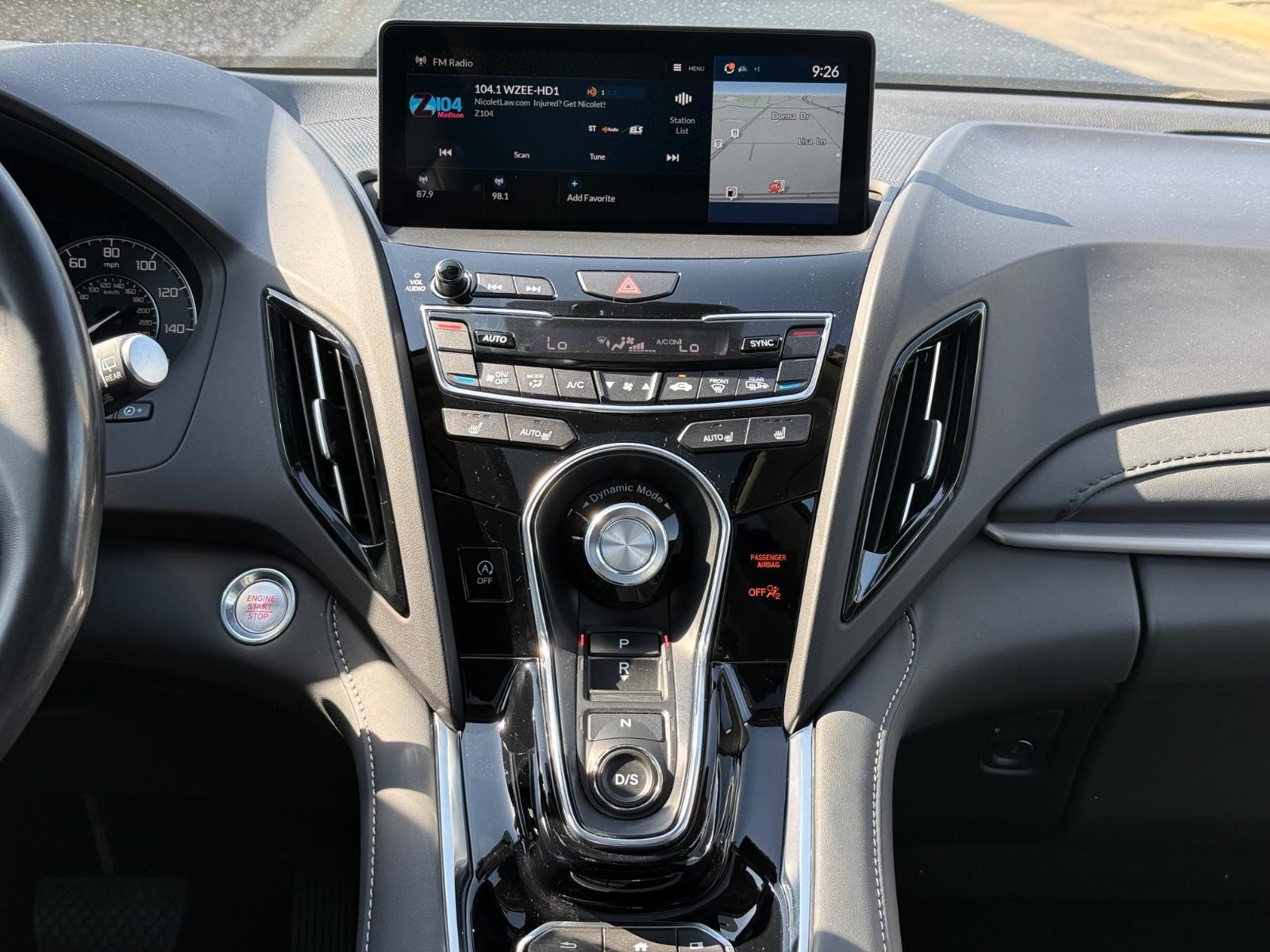 Acura RDX Vehicle Full-screen Gallery Image 12