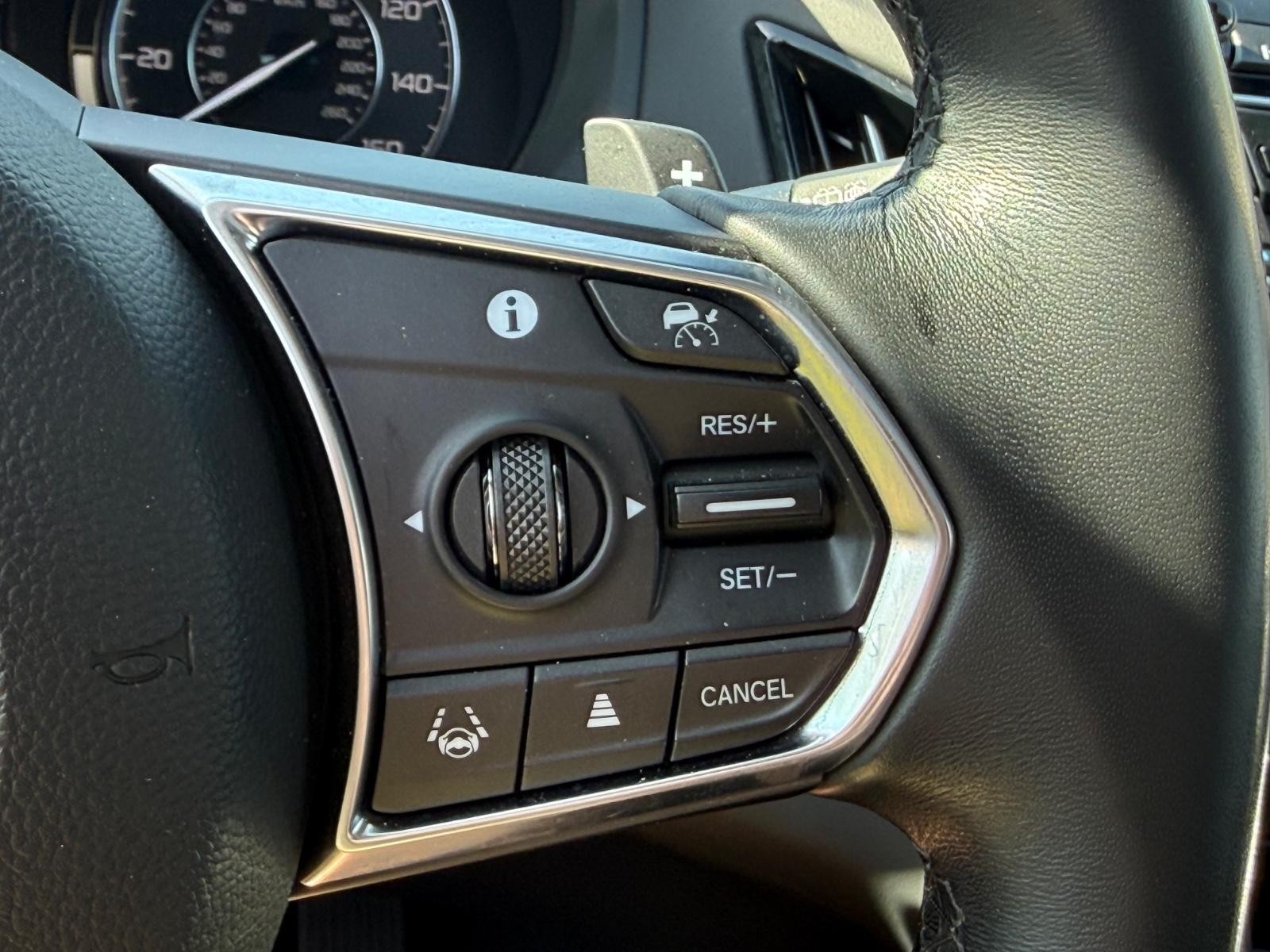 Acura RDX Vehicle Full-screen Gallery Image 18