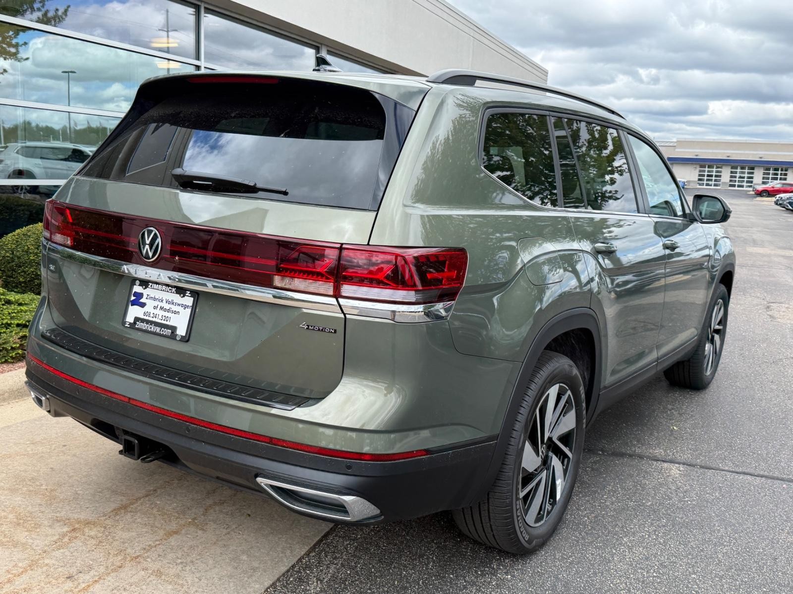 Volkswagen Atlas Vehicle Image 03