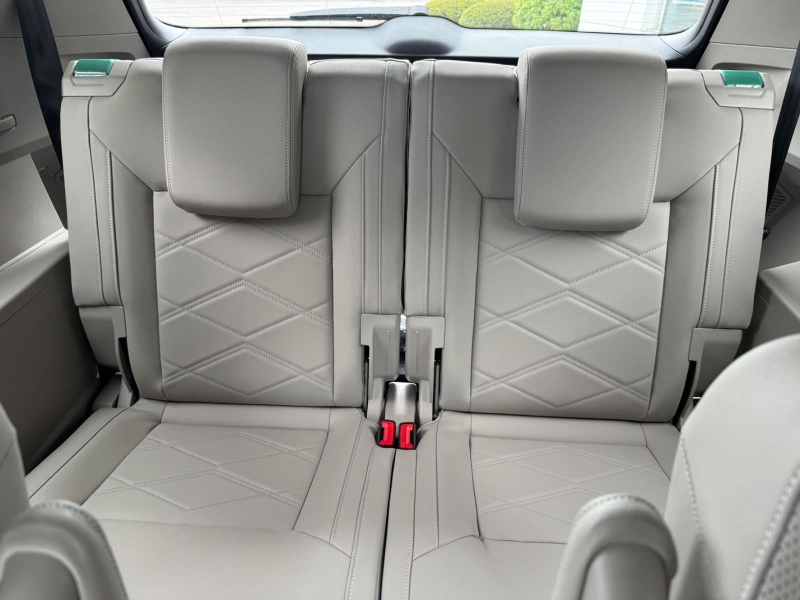 Volkswagen Atlas Vehicle Image 06