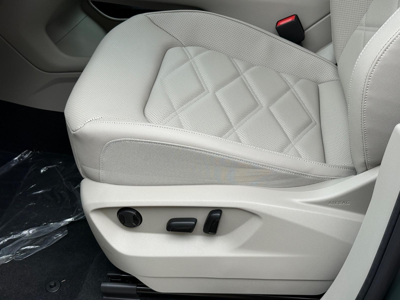 Volkswagen Atlas Vehicle Image 17