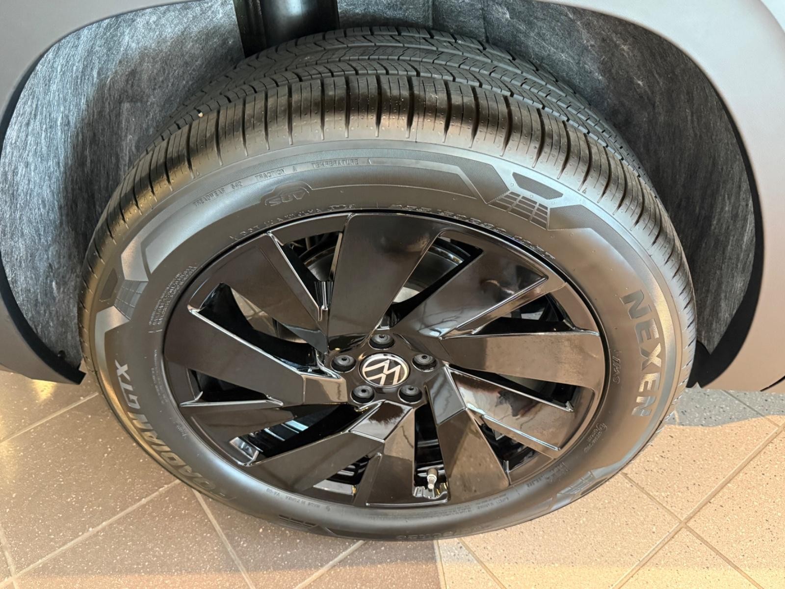 Volkswagen Atlas Vehicle Image 04