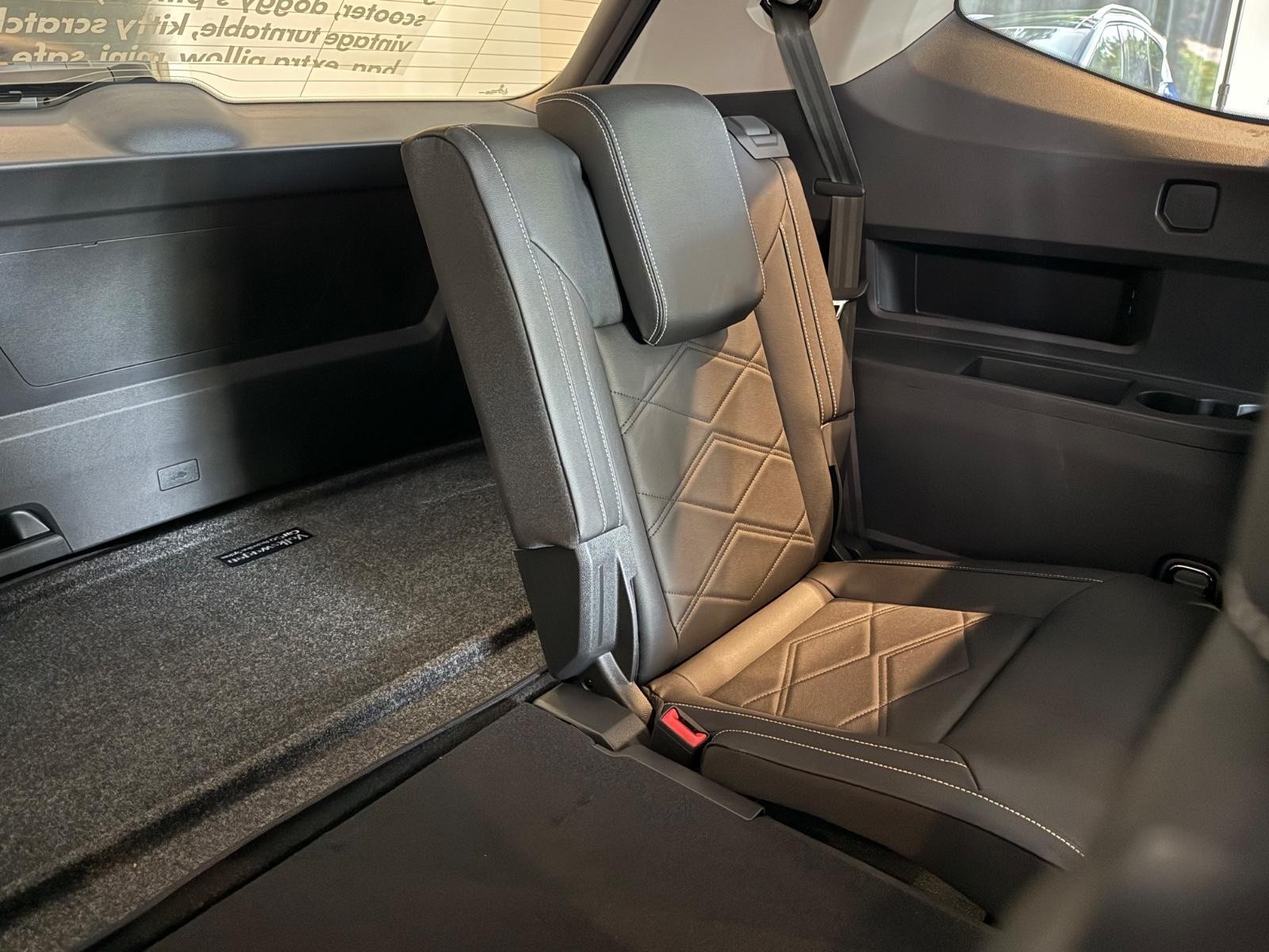 Volkswagen Atlas Vehicle Image 06