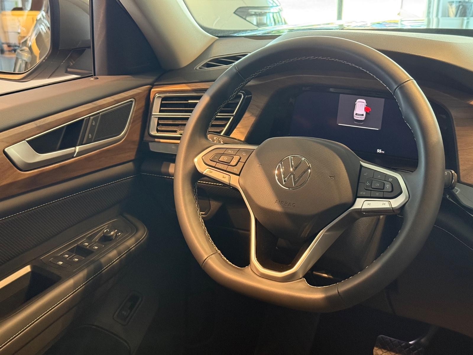 Volkswagen Atlas Vehicle Image 10