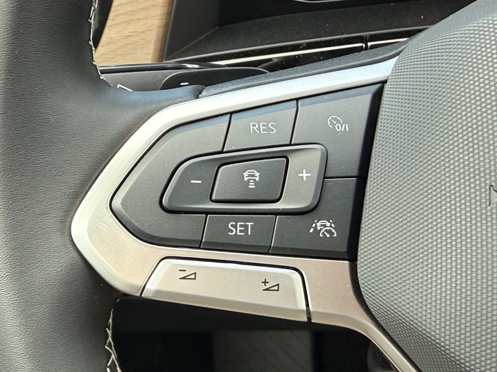 Volkswagen Atlas Vehicle Image 11