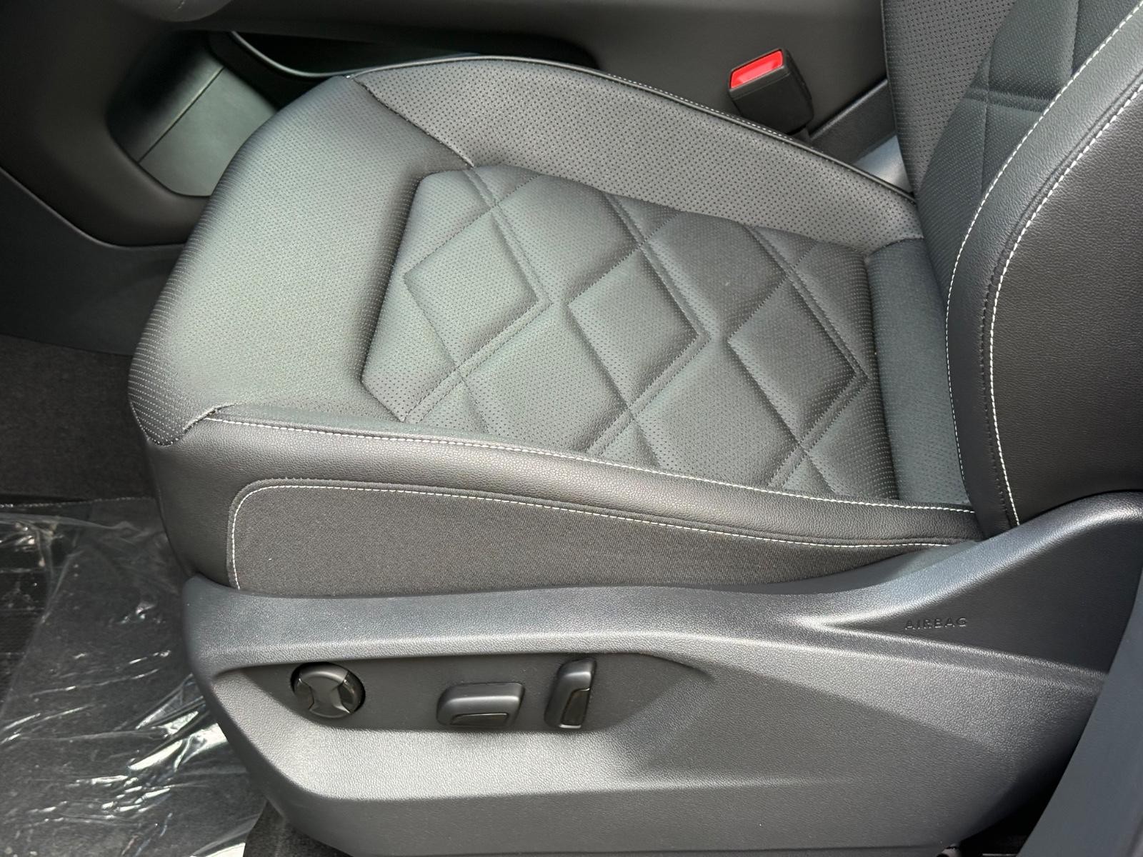 Volkswagen Atlas Vehicle Image 16
