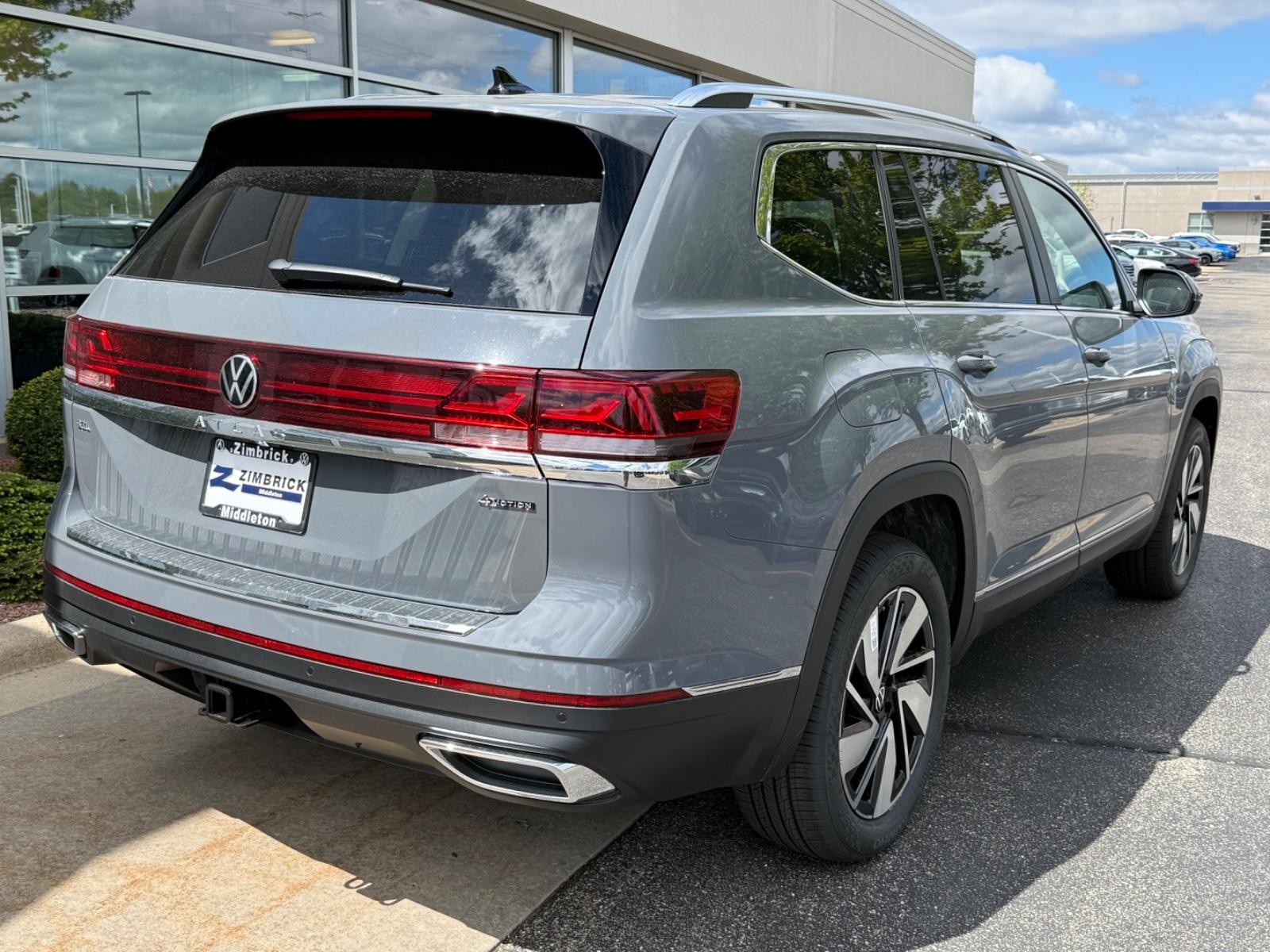 Volkswagen Atlas Vehicle Image 03