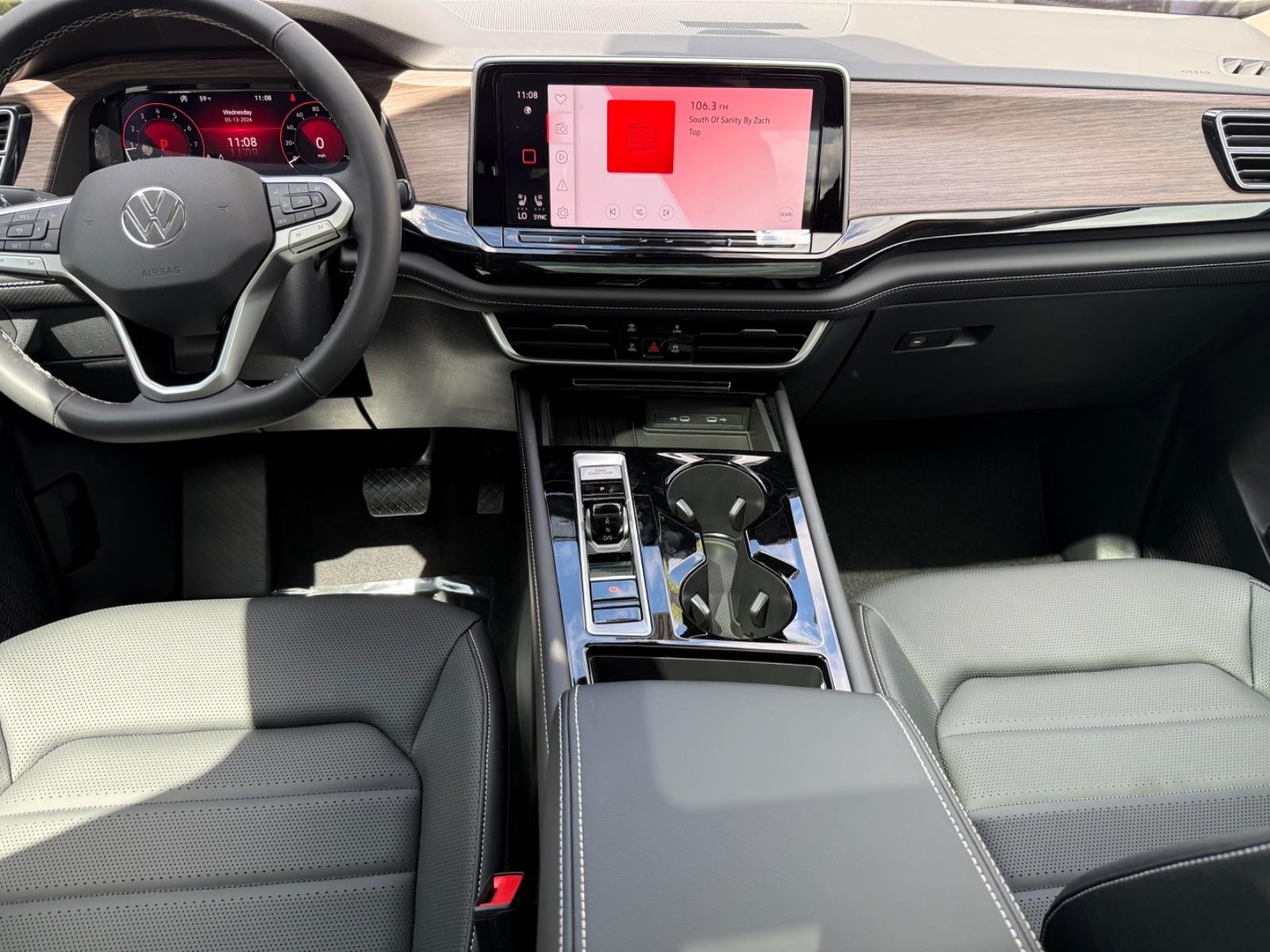 Volkswagen Atlas Vehicle Image 06