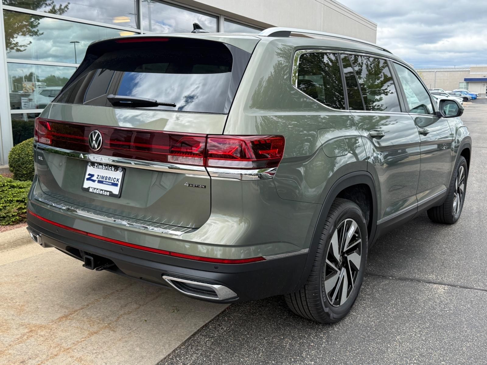 Volkswagen Atlas Vehicle Image 03