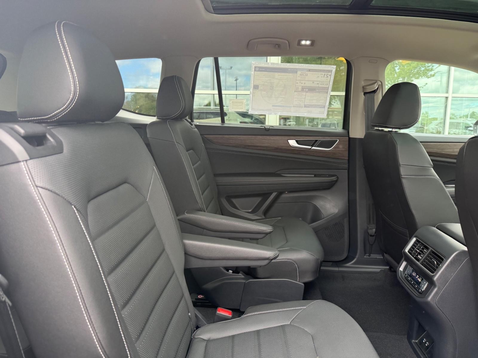 Volkswagen Atlas Vehicle Image 05