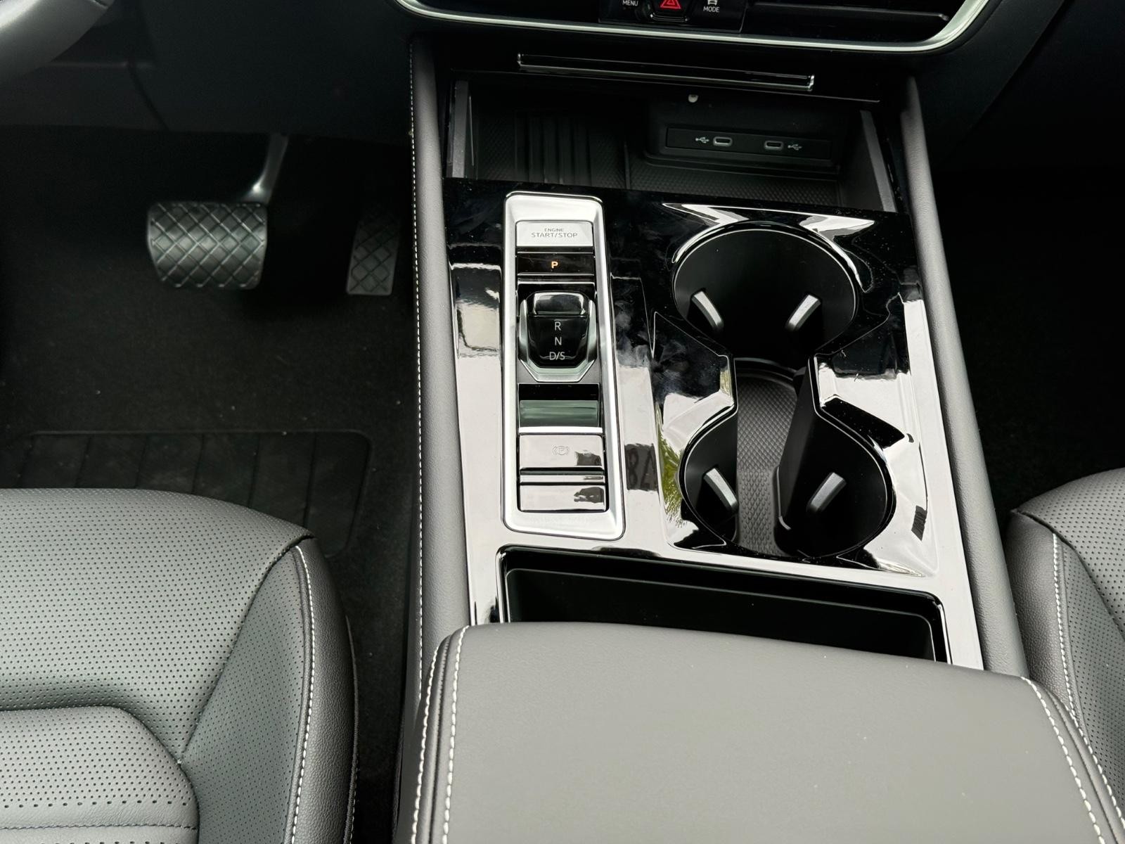 Volkswagen Atlas Vehicle Image 09