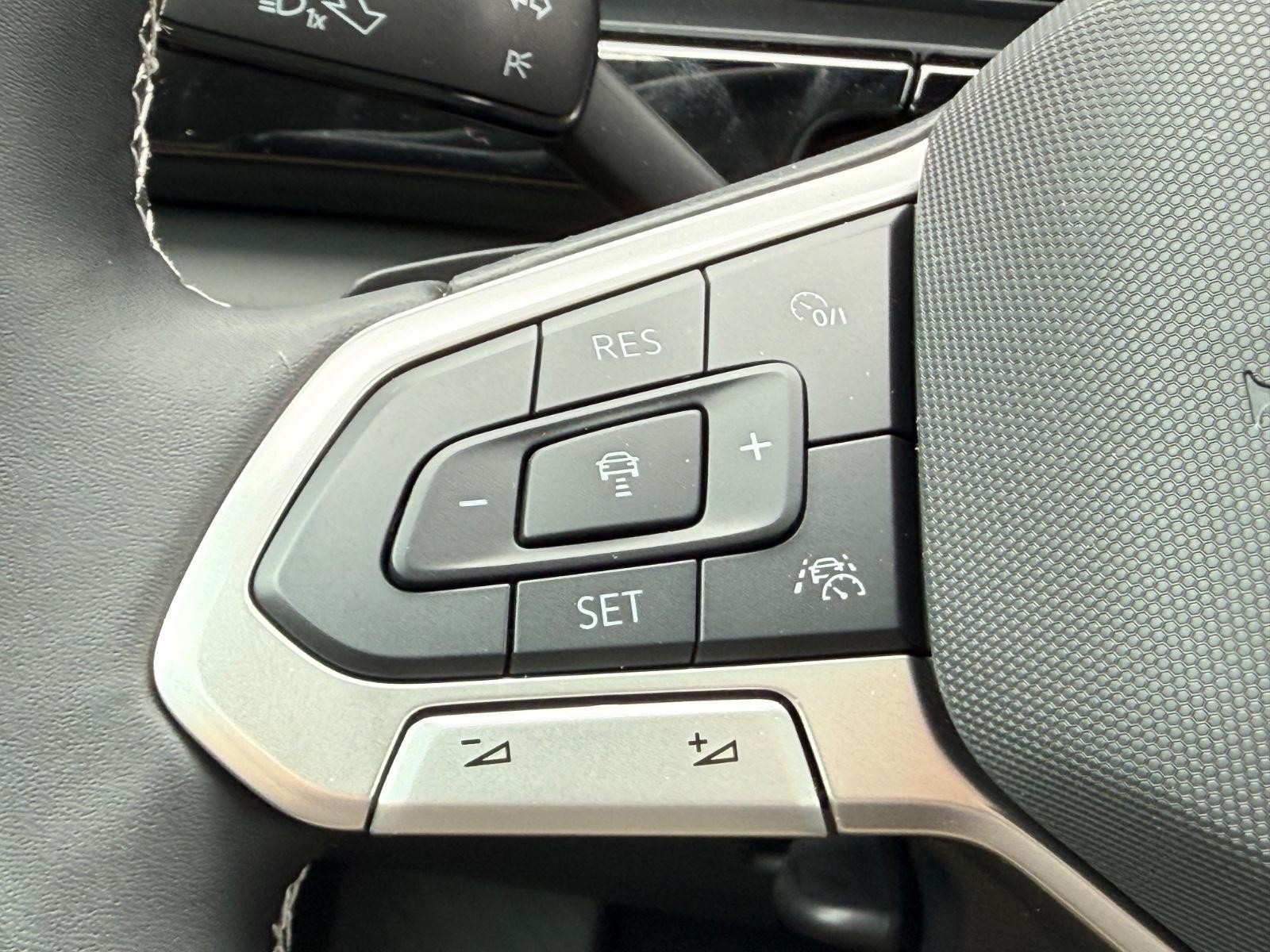Volkswagen Atlas Vehicle Image 13