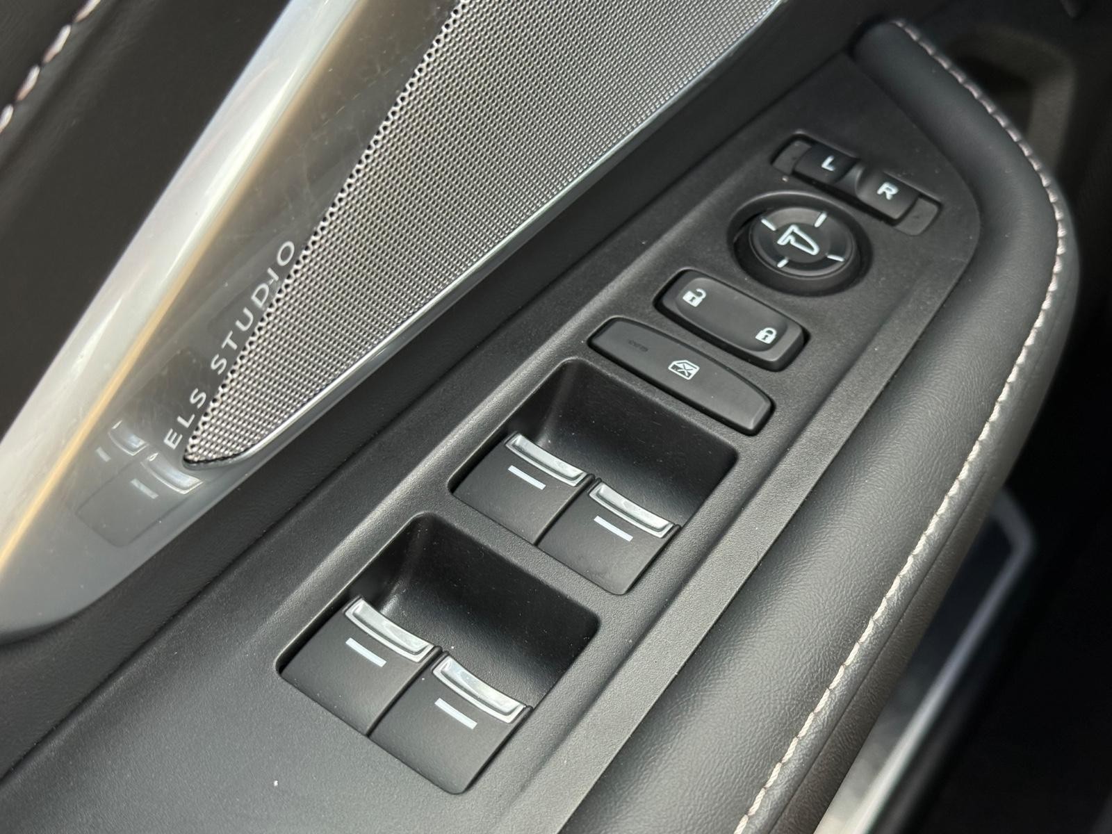 Acura RDX Vehicle Image 24