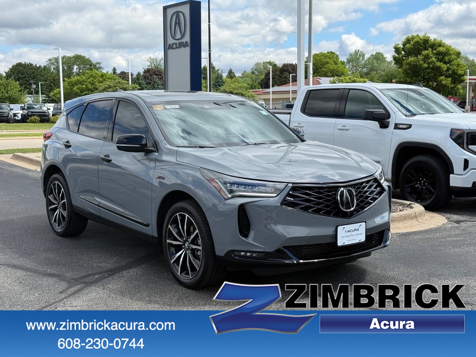 Acura RDX Vehicle Full-screen Gallery Image 01