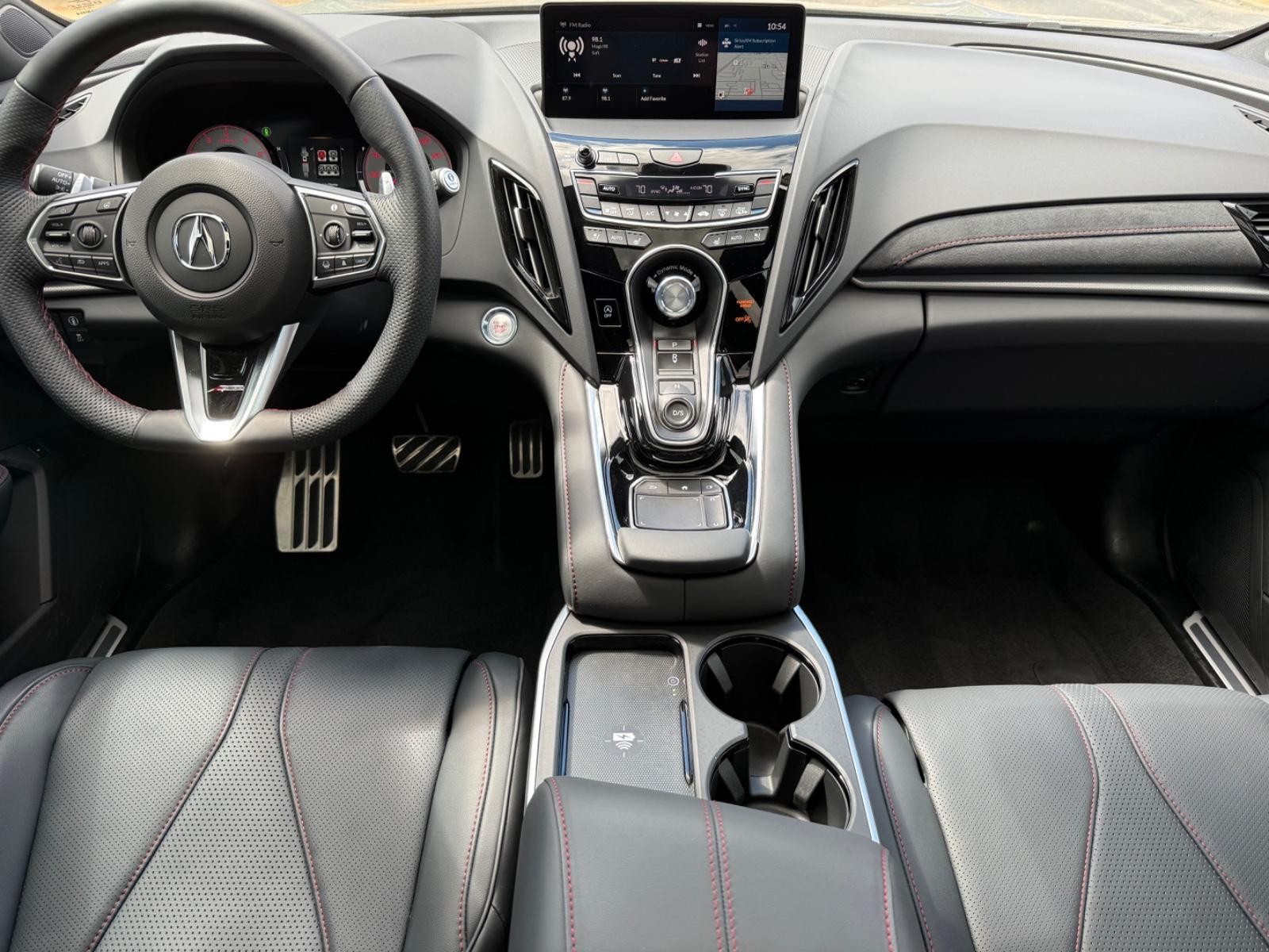 Acura RDX Vehicle Full-screen Gallery Image 11