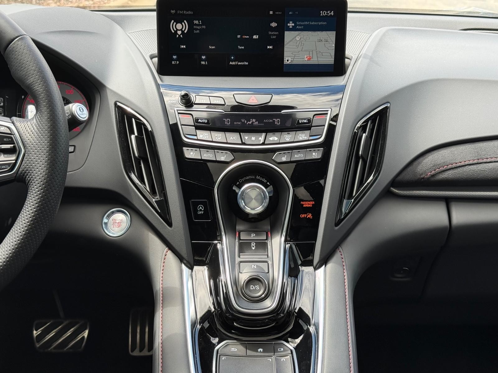Acura RDX Vehicle Full-screen Gallery Image 12
