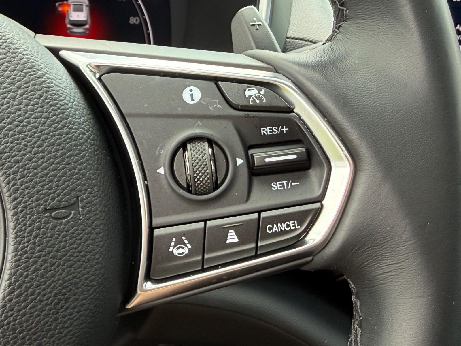 Acura MDX Vehicle Image 18