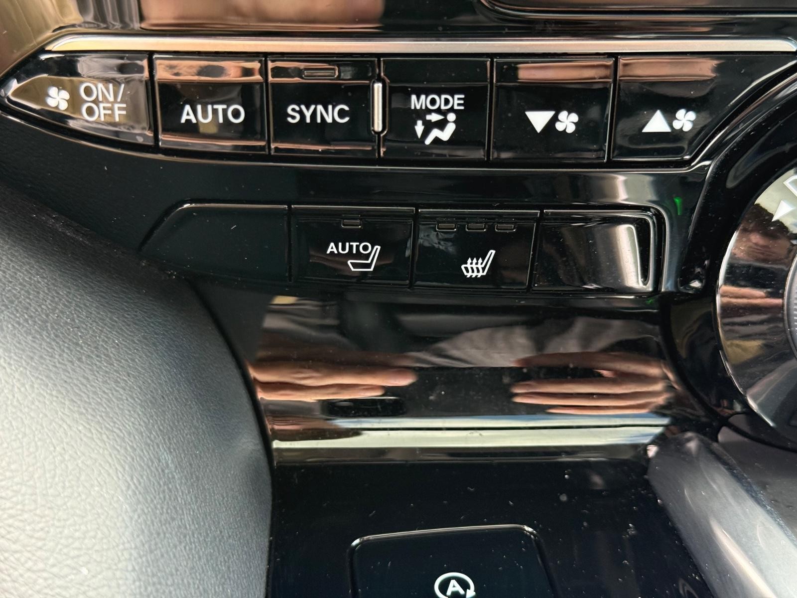 Acura MDX Vehicle Image 21
