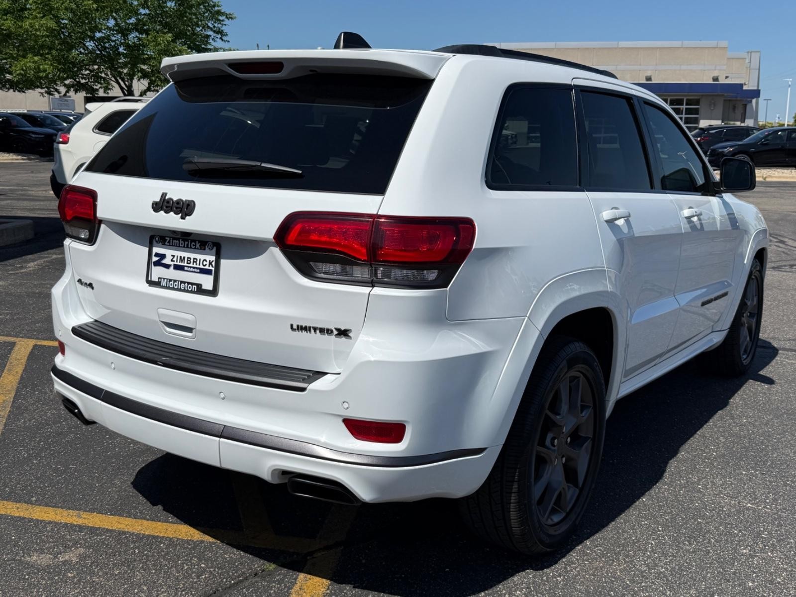 Jeep Grand Cherokee Vehicle Image 03