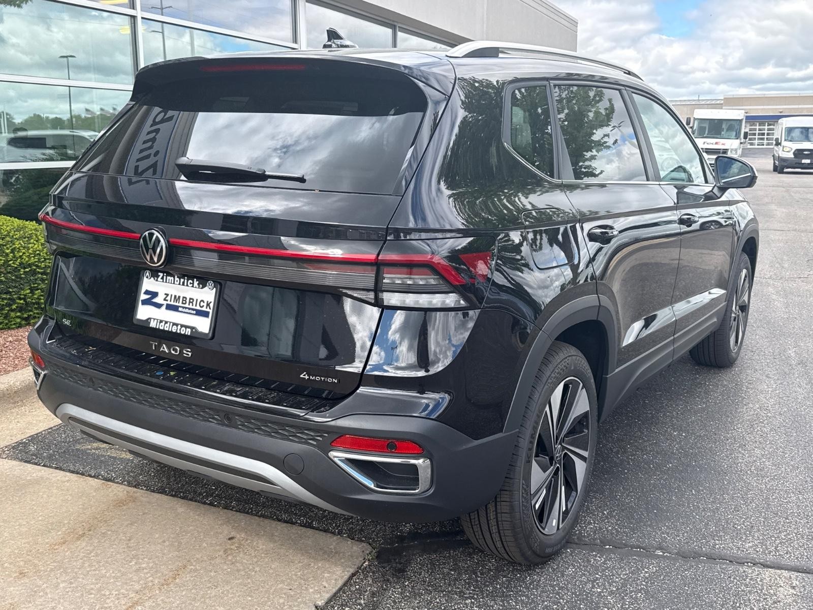 Volkswagen Taos Vehicle Image 03