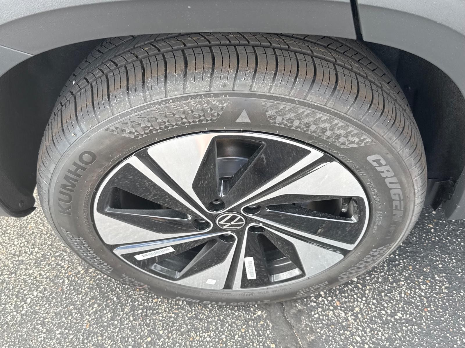 Volkswagen Taos Vehicle Image 04