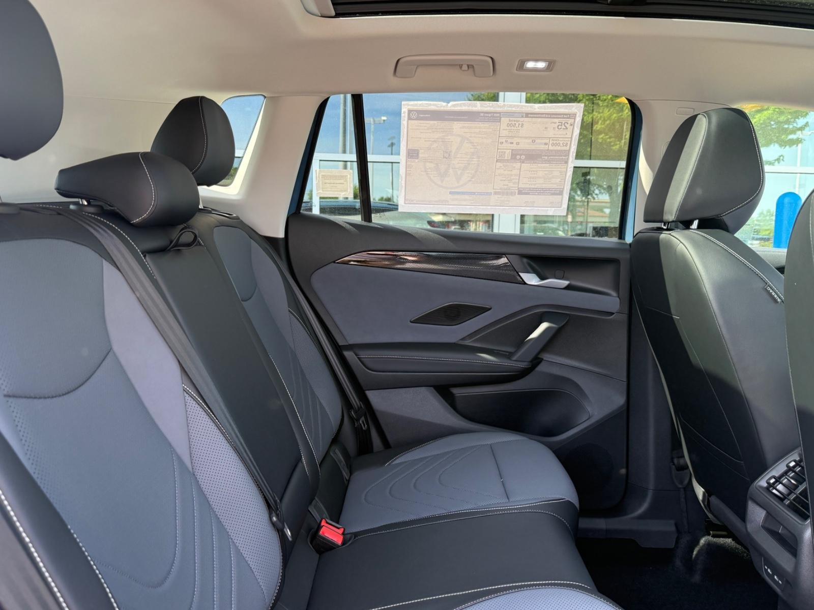 Volkswagen Tiguan Vehicle Image 05