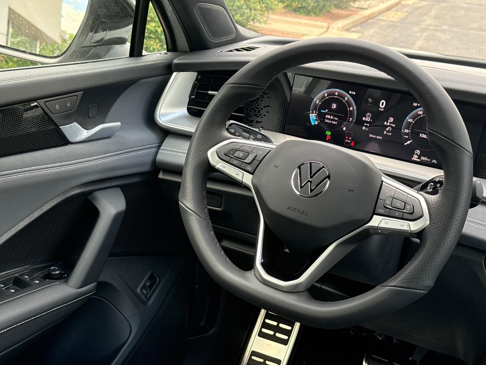 Volkswagen Tiguan Vehicle Image 08