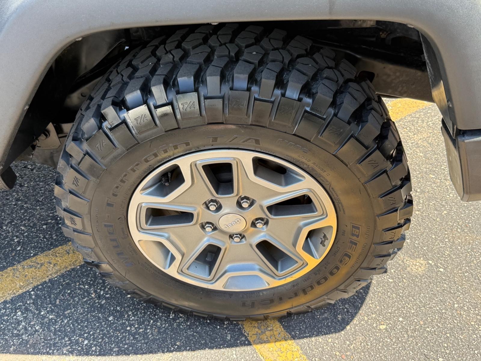 Jeep Wrangler Vehicle Image 05