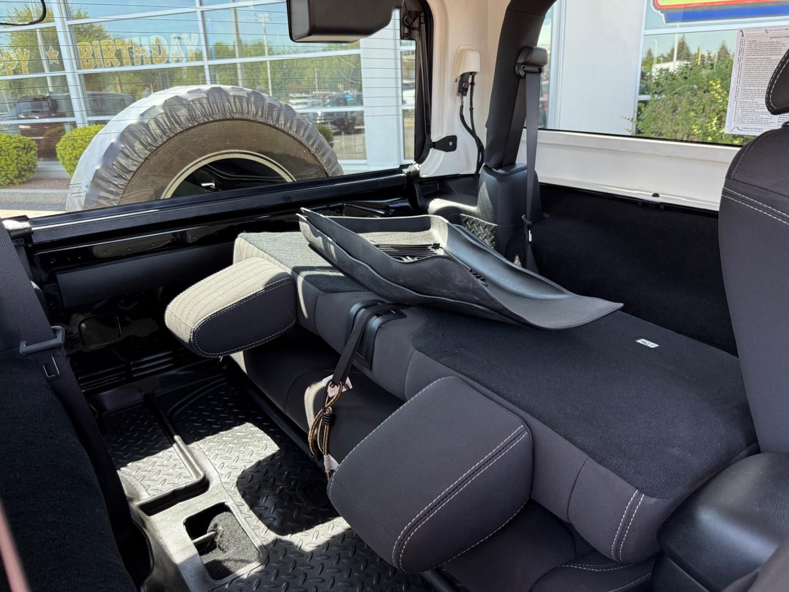 Jeep Wrangler Vehicle Image 09