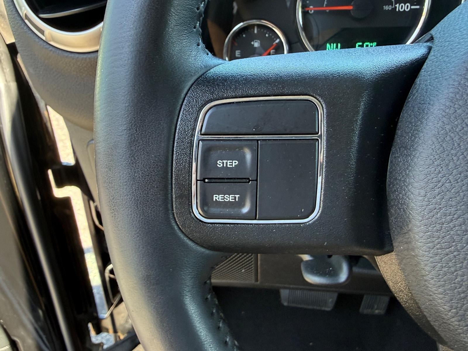 Jeep Wrangler Vehicle Image 14