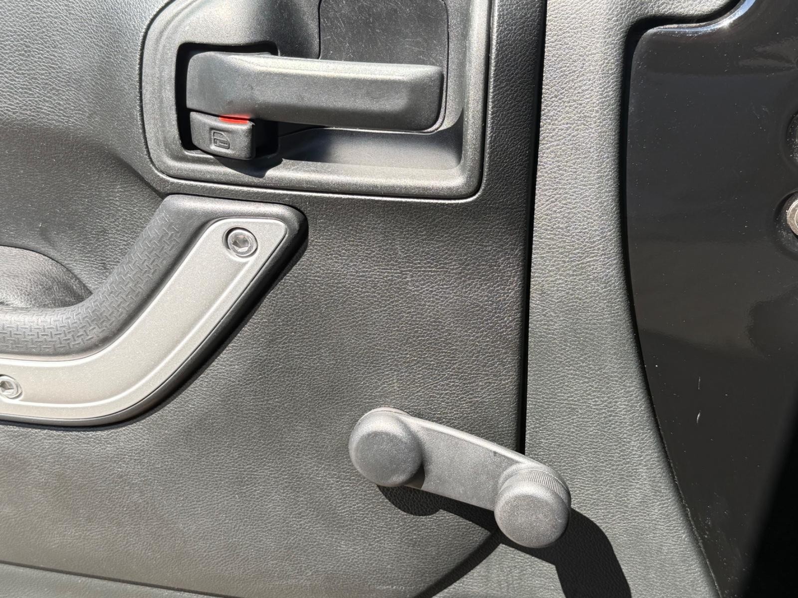 Jeep Wrangler Vehicle Image 17