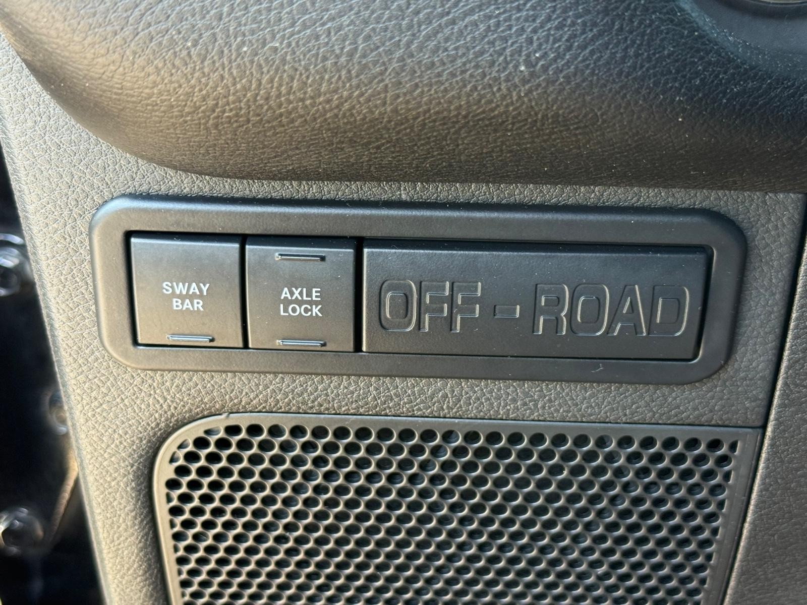 Jeep Wrangler Vehicle Image 18