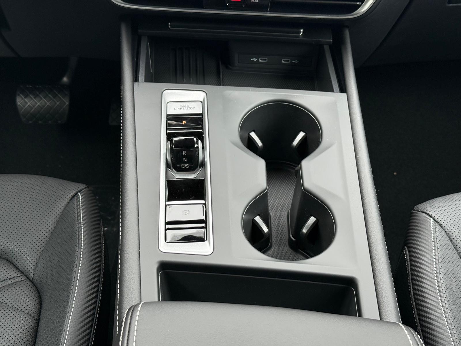 Volkswagen Atlas Cross Sport Vehicle Image 08