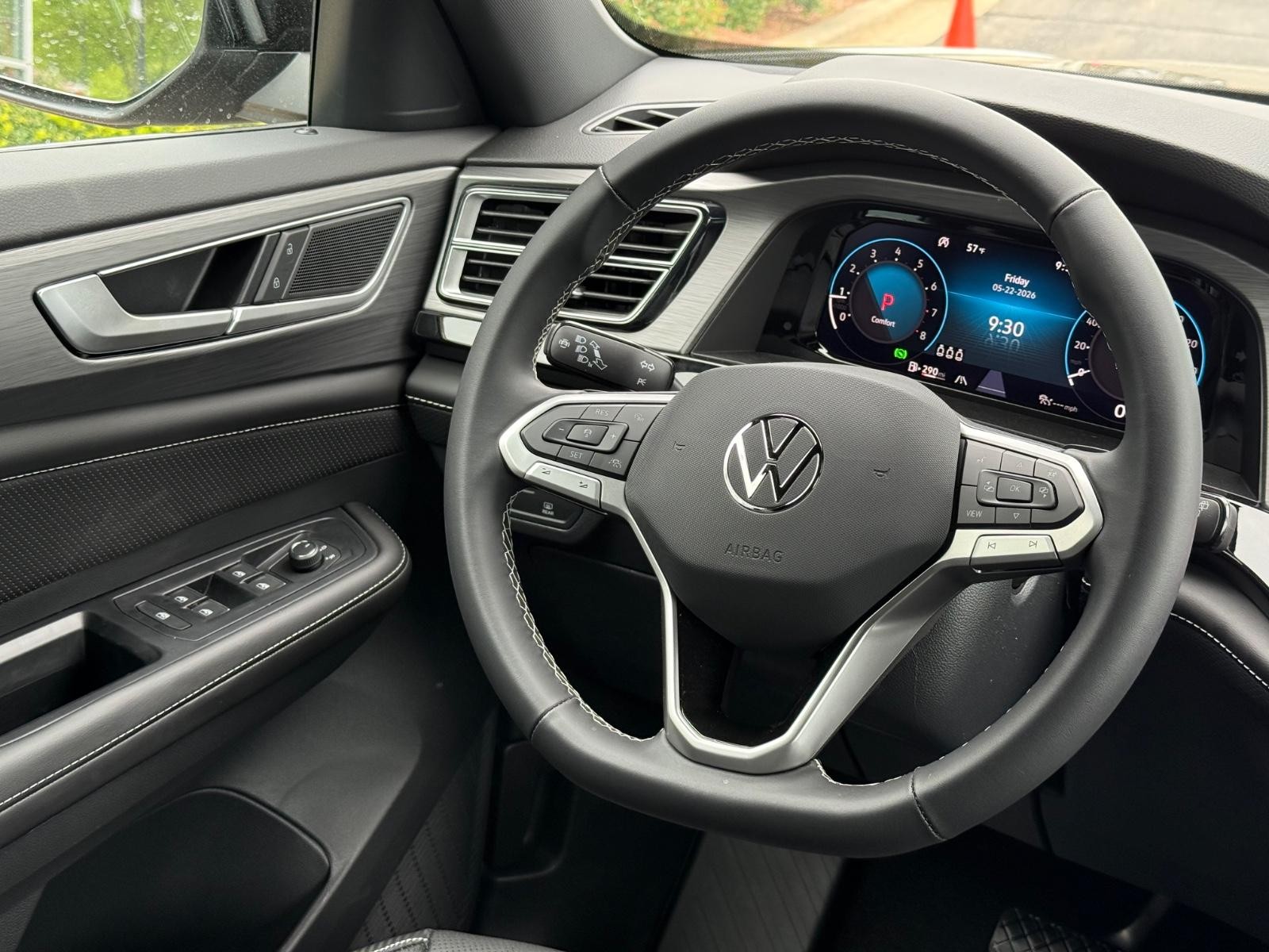 Volkswagen Atlas Cross Sport Vehicle Image 09