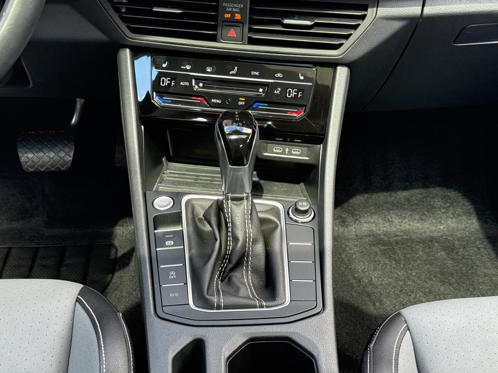 Volkswagen Jetta Vehicle Image 13