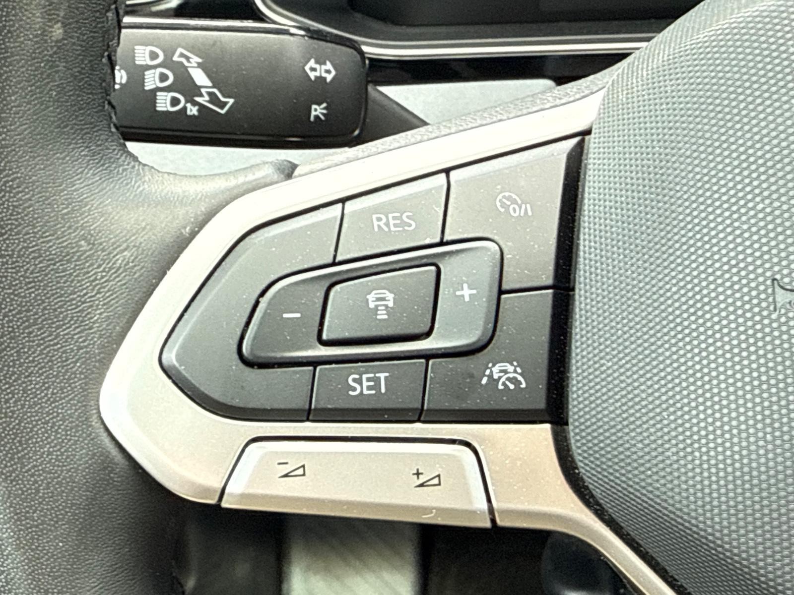 Volkswagen Jetta Vehicle Image 16