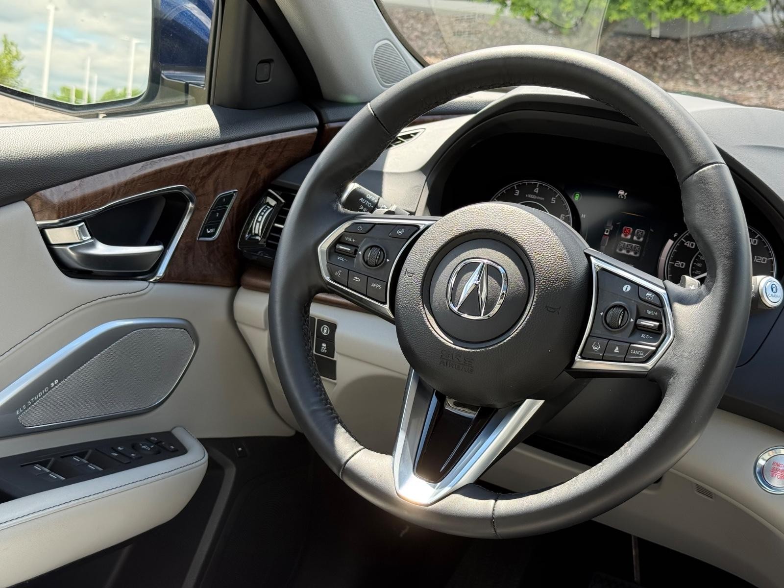 Acura RDX Vehicle Image 14